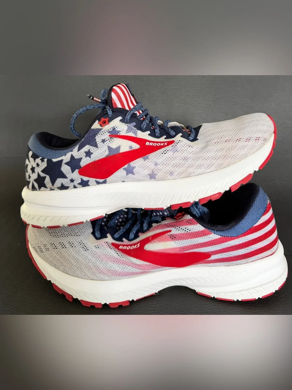 Brooks Launch 6 Sneakers in White, Navy & Red woman’s 7.5 - Picture 4 of 8